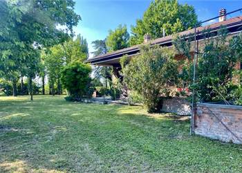 Villa In Vendita a Modena