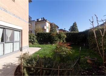 villa su lotto di 600 mq ideale per 2 o 3 famiglie