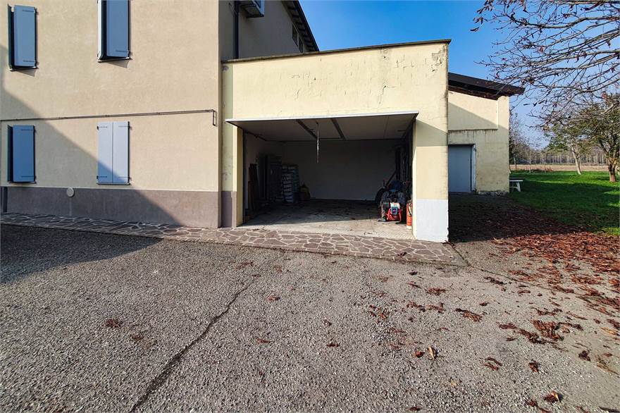 garage