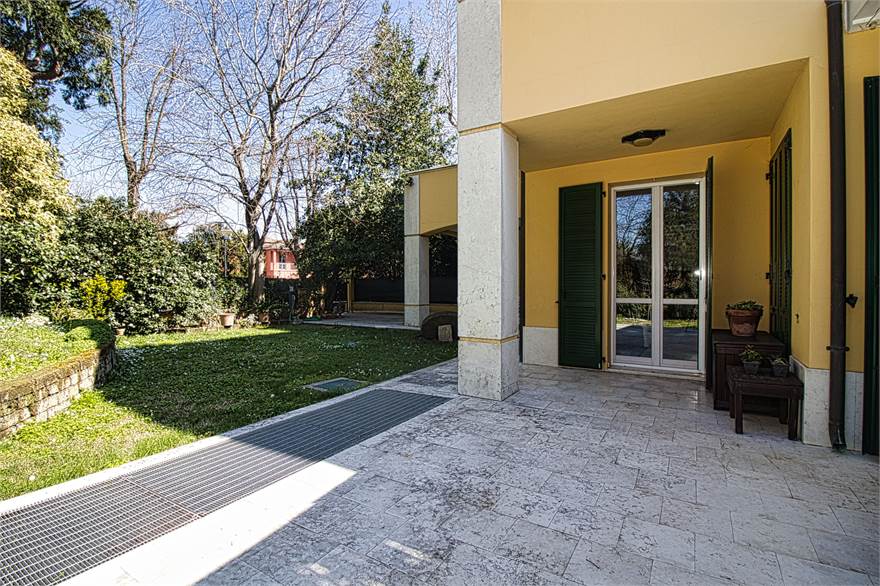 PORTICO