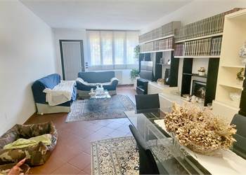 Villa In Vendita a Modena