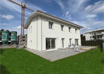 Villa In Vendita a Modena