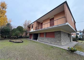 Villa In Vendita a Castelnuovo Rangone