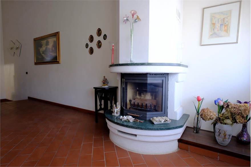 Photo 32